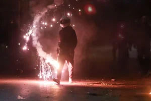 Άγνωστοι πέταξαν μολότοφ έξω από το σπίτι της Προέδρου του Αρείου Πάγου