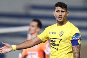 Στην Ινδία ο Νίκος Καρέλης ως συμπαίκτης του Τοράλ