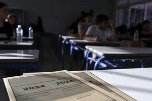 Πανελλαδικές 2024: Πτώση σε Πολυτεχνικές και Νομικές, μικρή άνοδο στις Ιατρικές δείχνουν οι βαθμολογίες