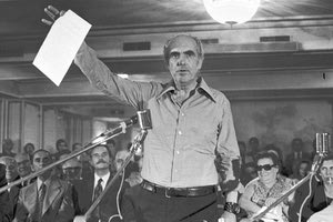 Το μήνυμα του Γιώργου Παπανδρέου για τα 28 χρόνια από τον θάνατο του Ανδρέα Παπανδρέου: «Είναι παρών»