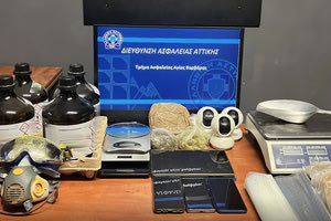 Στα χέρια της ΕΛ.ΑΣ η εγκληματική οργάνωση που διακινούσε τα ναρκωτικά «Boom»- Τα έκρυβαν σε δωμάτιο ξενοδοχείου