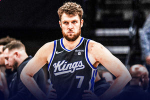 Στους Ράπτορς μέσω ανταλλαγής ο Βεζένκοφ