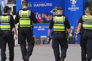 Χαμός στο Αμβούργο με πυροβολισμούς πριν το Πολωνία-Ολλανδία