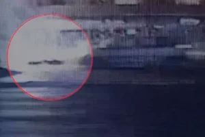 Τροχαίο στη λεωφόρο Αθηνών: Ξεπέρασε τον κίνδυνο η 17χρονη που παρασύρθηκε από δύο αυτοκίνητα