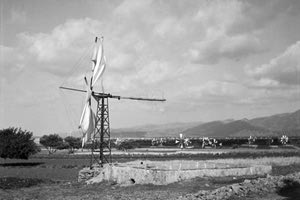 1951: Oροπέδιο Λασιθίου, διακρίνονται οι πραγματικά πολλοί ανεμόμυλοι