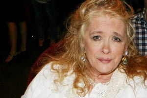 Νόρα Βαλσάμη: Νοσηλεύεται στο νοσοκομείο Σύρου