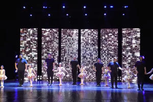 Mπαμπάδες και κόρες χορεύουν μπαλέτο στη Βέροια