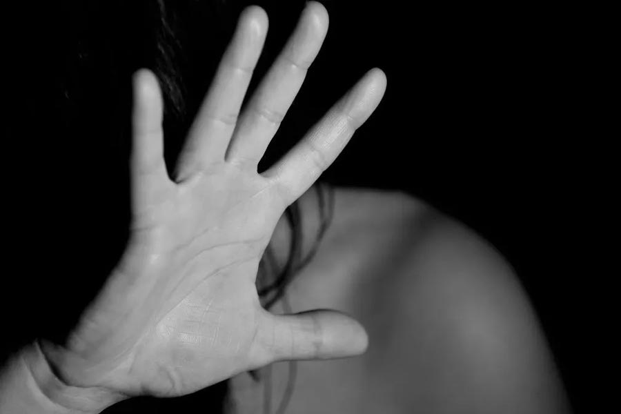 Χτύπησε τη σύζυγο του μέσα στο αυτοκίνητο – Συνελήφθη 43χρονος