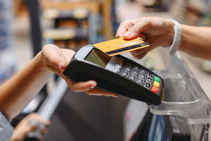 POS: Λήγει η προθεσμία σύνδεσης για τις εποχικές επιχειρήσεις