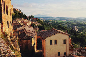 Πώς να πληρωθείτε 30.000 ευρώ για να μετακομίσετε στην Τοσκάνη