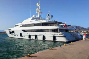 Υδρα: Δεν εξετάστηκαν ως μάρτυρες οι ολιγάρχες από το Καζακστάν που επέβαιναν στη θαλαμηγό