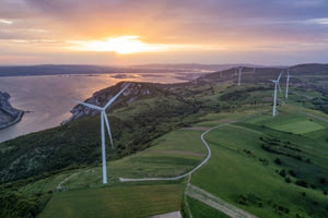 Ομιλος ΔΕΗ: Ηγείται της πράσινης μετάβασης με επενδύσεις €9 δισ. κυρίως σε ΑΠΕ και αναβάθμιση δικτύων