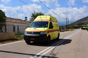 Ηλεία: Έσπρωξε την πρώην σύζυγό του από το μπαλκόνι – Τραυματίστηκε σοβαρά