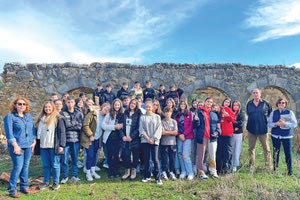 Επειδή η ιστορία δεν γράφεται μόνο στα πεδία των μαχών