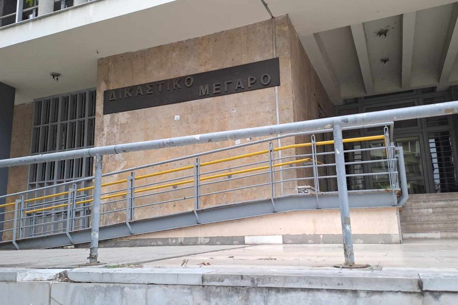 Θεσσαλονίκη: Χτύπησε με σιδερολοστό τον συγκάτοικό του επειδή τον ενοχλούσε η δυνατή μουσική που άκουγε