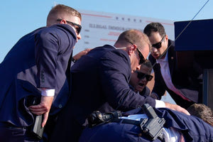 Απόπειρα δολοφονίας κατά του Ντόναλντ Τραμπ: Δόθηκε το όνομα του νεκρού