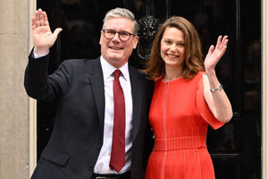 Κιρ Στάρμερ: «Τιμή και προνόμιο το δημόσιο καθήκον – Ξεκινάμε αμέσως δουλειά»