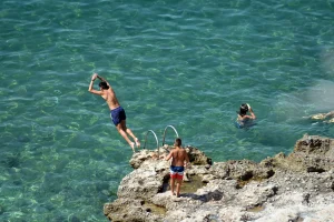 «Πολύ Ισχυρό» θερμικό στρες σε πολλές περιοχές – Οι οκτώ πόλεις με την μεγαλύτερη θερμοκρασία