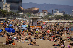 Οι Ισπανοί  στέλνουν τους τουρίστες σπίτια τους  γιατί δεν αντέχουν τον υπερτουρισμό