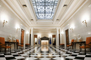 Το Μαξίμου για τις δηλώσεις Σαμαρά – Καραμανλή: «Δεν σχολιάζουμε δηλώσεις ή ομιλίες πρώην πρωθυπουργών»