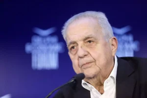 Στο νοσοκομείο με έμφραγμα ο Αλέκος Φλαμπουράρης