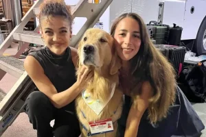 Ένας σκύλος-θεραπευτής βοηθάει τους αθλητές της ενόργανης γυμναστικής των ΗΠΑ να αποβάλουν το στρες