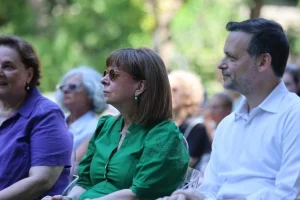 Με μεγάλη συμμετοχή πολιτών,  οι εκδηλώσεις στο Προεδρικό Μέγαρο για τα 50 χρόνια από την αποκατάσταση της Δημοκρατίας