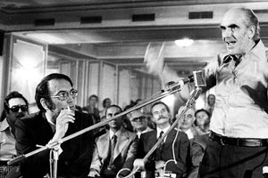 Ο Ανδρέας Παπανδρέου, η Εθνική Αντίσταση και οι γερμανικές αποζημιώσεις