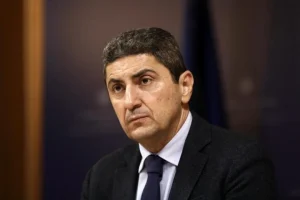 Πολιτική αντιπαράθεση για Λ. Αυγενάκη και Πόθεν Έσχες