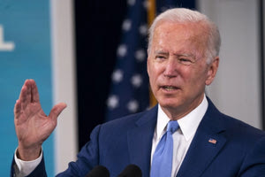 Μάικ Λέβιν: Κι άλλος Δημοκρατικός βουλευτής ζητά από τον Μπάιντεν να αποσυρθεί από τις εκλογές των ΗΠΑ