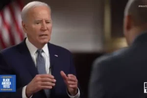 Νέα γκάφα Μπάιντεν: Ξέχασε το όνομα του υπουργού Άμυνας – Τον αποκάλεσε ο «μαύρος άνδρας»