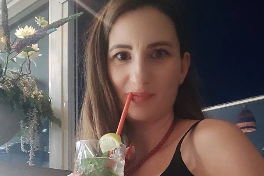 Έγκυος 8 μηνών καταγγέλει : Για τον ΕΦΚΑ είμαι …άνδρας