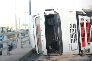 Aνατροπή φορτηγού στον Κηφισό – έκλεισε ο δρόμος