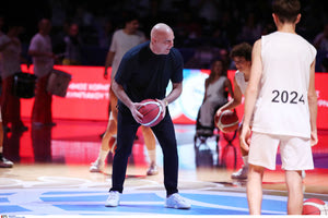 Ν. Γκάλης: «Αν παίζαμε μαζί με τον Γιάννη Αντετοκούνμπο… θα χανόταν η μπάλα»