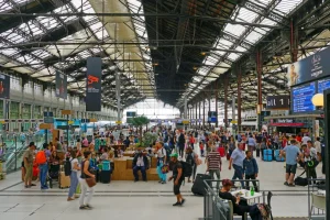 Γαλλία: Παραλύει το σιδηροδρομικό δίκτυο – Βανδαλισμοί στα τρένα, ανήμερα της τελετής έναρξης των Ολυμπιακών Αγώνων