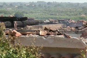 Ηλεία: Εντοπίστηκε απανθρακωμένη σορός κατά την κατάσβεση πυρκαγιάς σε σπίτι