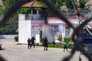Επιχείρηση των «Αδιάφθορων» της ΕΛΑΣ στις φυλακές Ιωαννίνων – Συνελήφθη αστυνομικός