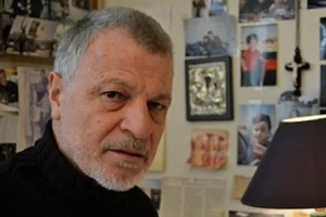 ΠΑΣΟΚ: Υποψήφιος για την προεδρία του κόμματος και ο Γιάννης Κανελλάκης