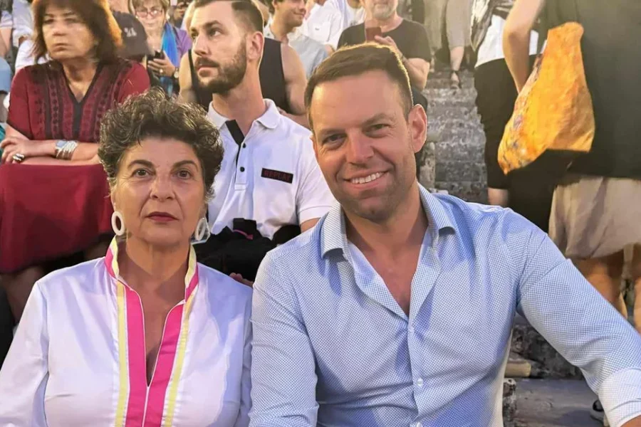 Στην Επίδαυρο ο Στέφανος Κασσελάκης για την «Ιφιγένεια εν Αυλίδι»