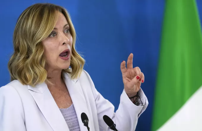 Μελόνι: Δεν υπάρχει χώρος στο κόμμα μας για ρατσιστικές ή αντισημιτικές θέσεις