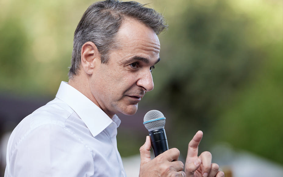 Επίσκεψη Μητσοτάκη στο υπουργείο Εργασίας