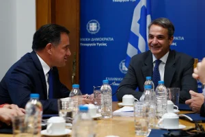 Mητσοτάκης από το υπουργείο Υγείας: «Θα επισκέπτομαι συχνά αιφνιδιαστικά δομές υγείας – Να ακούμε τους ασθενείς»