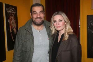 Ελισάβετ Μουτάφη – Μάνος Νιφλής: Υιοθέτησαν ένα αγοράκι από την Αφρική