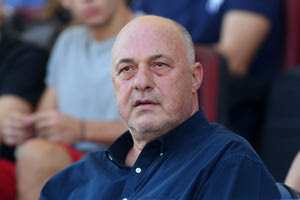 Ο Αχιλλέας Μπέος…τρολάρει το ΠΑΣΟΚ: «Θα κατέβω κι εγώ υποψήφιος αρχηγός, τι 8, τι 9, τι 19»