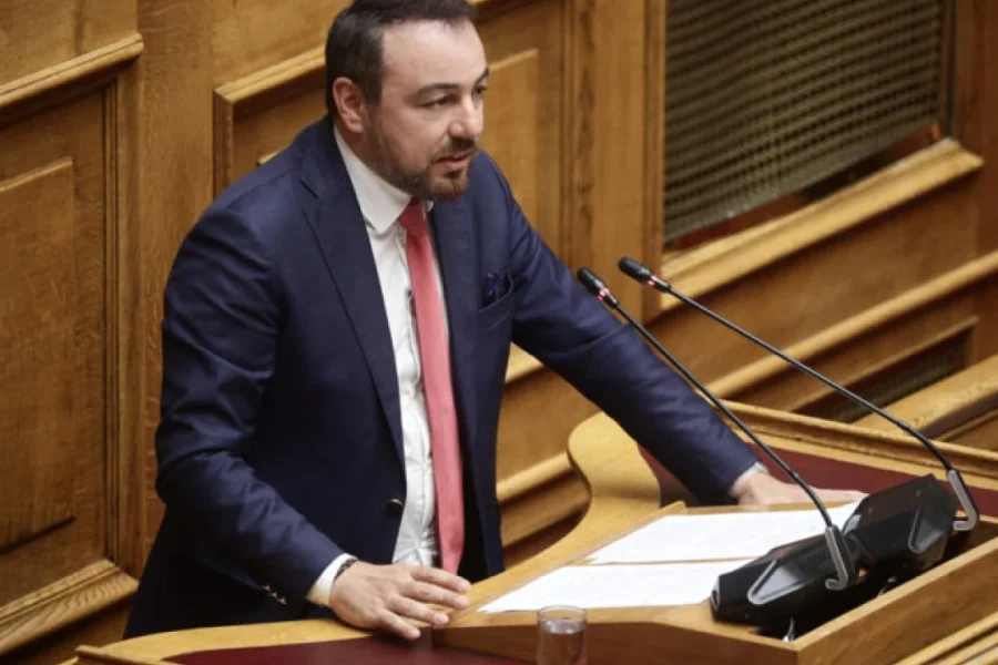 Παρέμβαση Παρασύρη στη Βουλή για τους οφειλέτες των δήμων