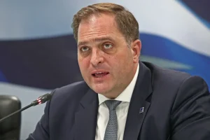 Ο “χάρτινος Δράκος” στις δαγκάνες της ΑΑΔΕ