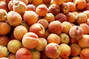 Σύσκεψη για το συμπύρηνο ροδάκινο στο ΥΠΑΑΤ – Τα προβλήματα των ροδακινοπαραγωγών