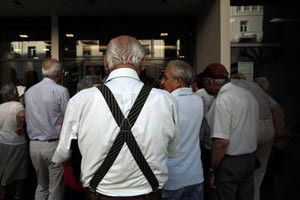 Συντάξεις Αυγούστου: Πότε πληρώνονται οι συνταξιούχοι – Οι τελικές ημερομηνίες