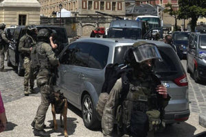 Παρίσι: Εκκενώνεται το Παλάτι των Βερσαλλιών – Αναφορές για επίθεση με μαχαίρι