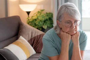 Νόσος Αλτσχάιμερ: Τέσσερα συμπτώματα που μαρτυρούν την πάθηση και δεν αφορούν τη μνήμη